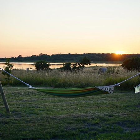 Готель Saare Glamping Salme Екстер'єр фото