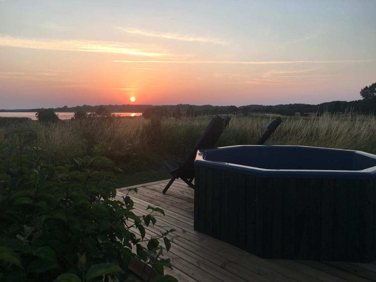 Готель Saare Glamping Salme Екстер'єр фото